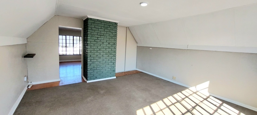 6 Bedroom Property for Sale in Freeway Park Gauteng