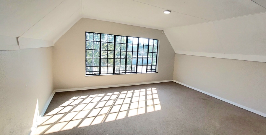 6 Bedroom Property for Sale in Freeway Park Gauteng