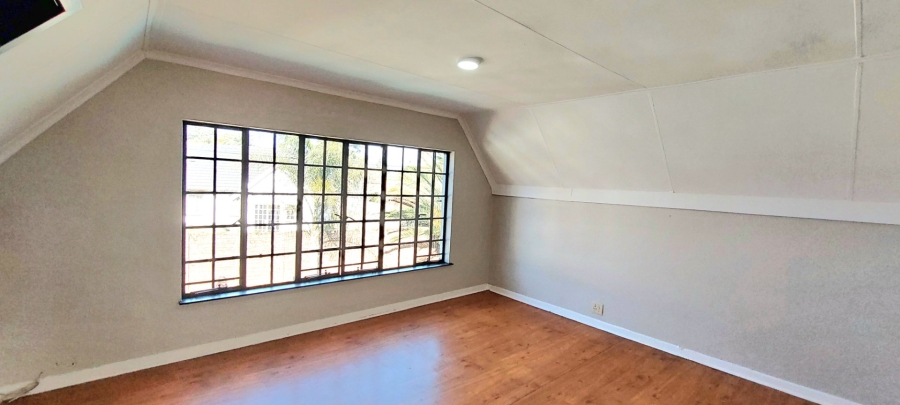 6 Bedroom Property for Sale in Freeway Park Gauteng
