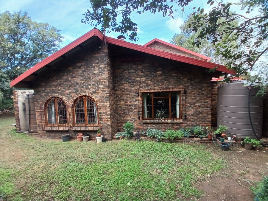  Bedroom Property for Sale in Rietfontein Gauteng