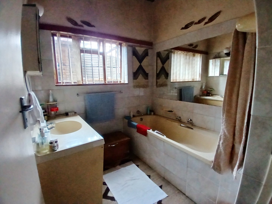  Bedroom Property for Sale in Rietfontein Gauteng