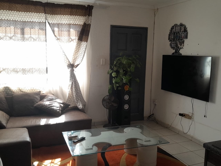 2 Bedroom Property for Sale in Savanna City Gauteng