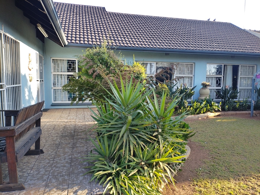 3 Bedroom Property for Sale in Strubenvale Gauteng