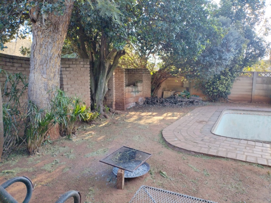 3 Bedroom Property for Sale in Strubenvale Gauteng