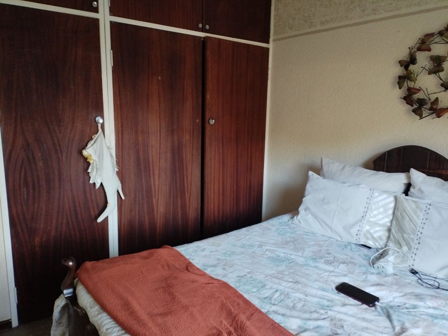 3 Bedroom Property for Sale in Strubenvale Gauteng