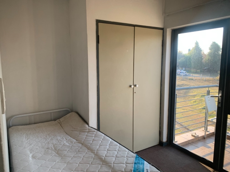 Bedroom Property for Sale in Willowbrook Gauteng