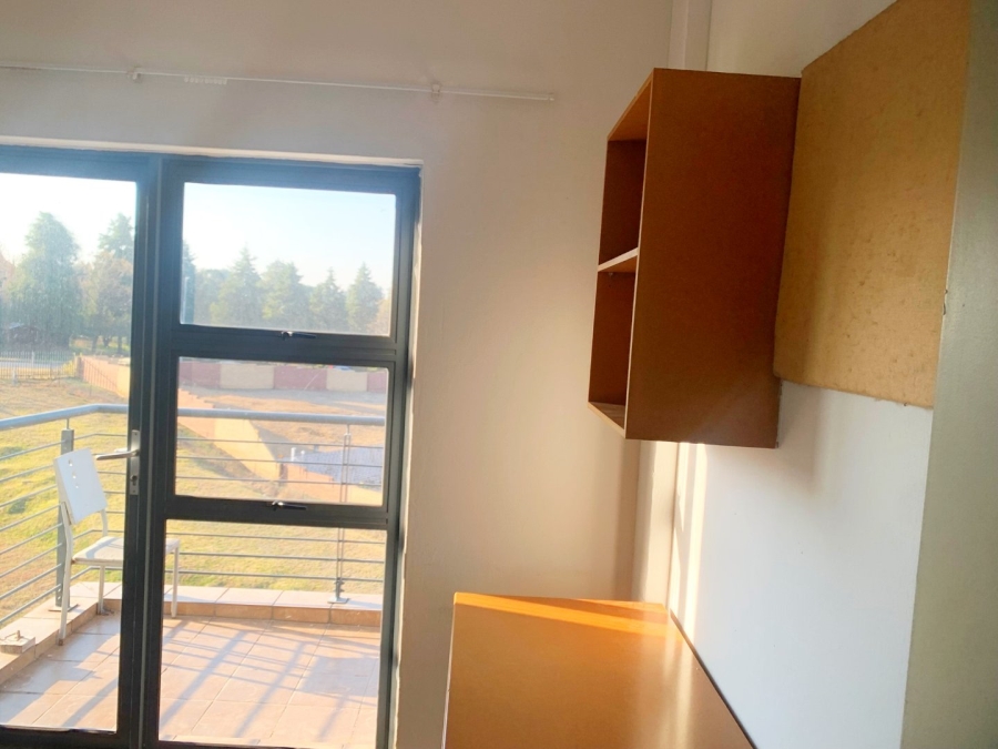  Bedroom Property for Sale in Willowbrook Gauteng