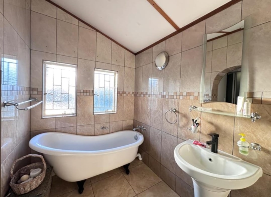 3 Bedroom Property for Sale in Rietfontein Gauteng