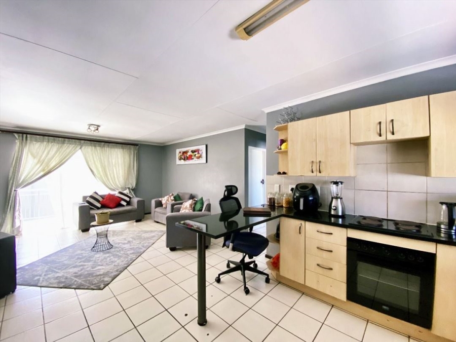 2 Bedroom Property for Sale in Bardene Gauteng