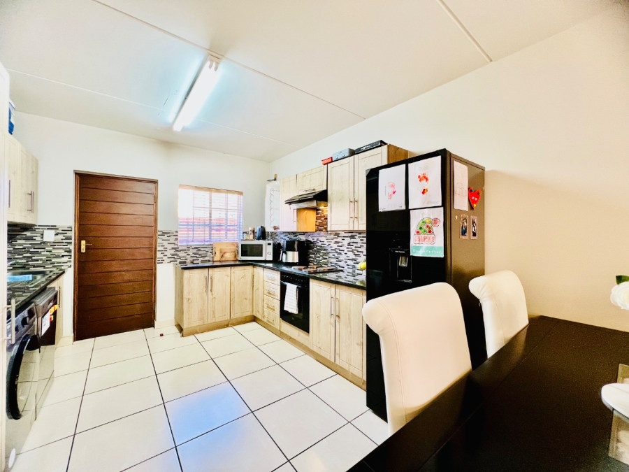 To Let 3 Bedroom Property for Rent in Hazeldean Gauteng
