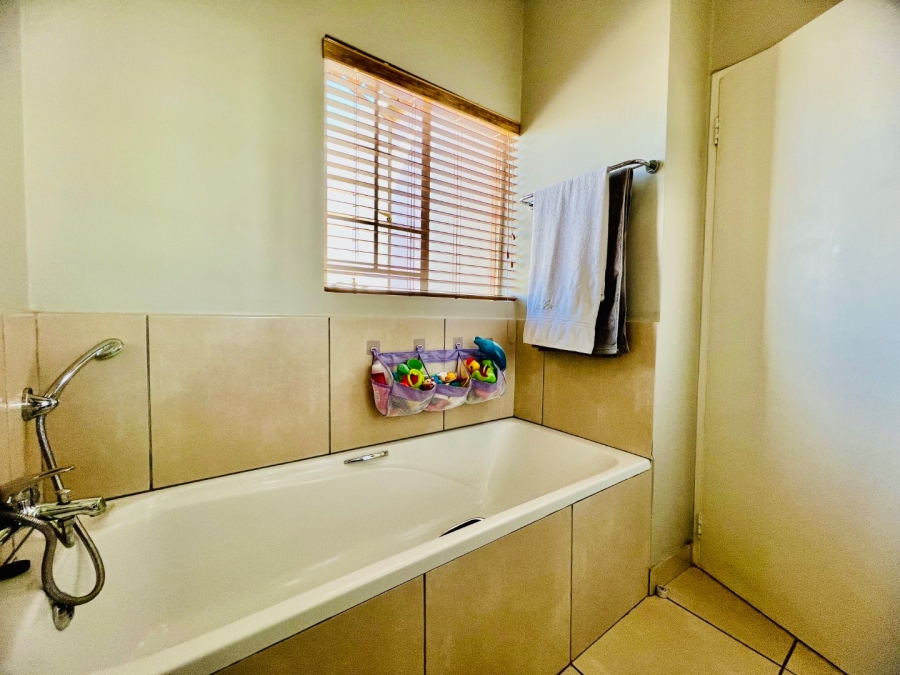 To Let 3 Bedroom Property for Rent in Hazeldean Gauteng