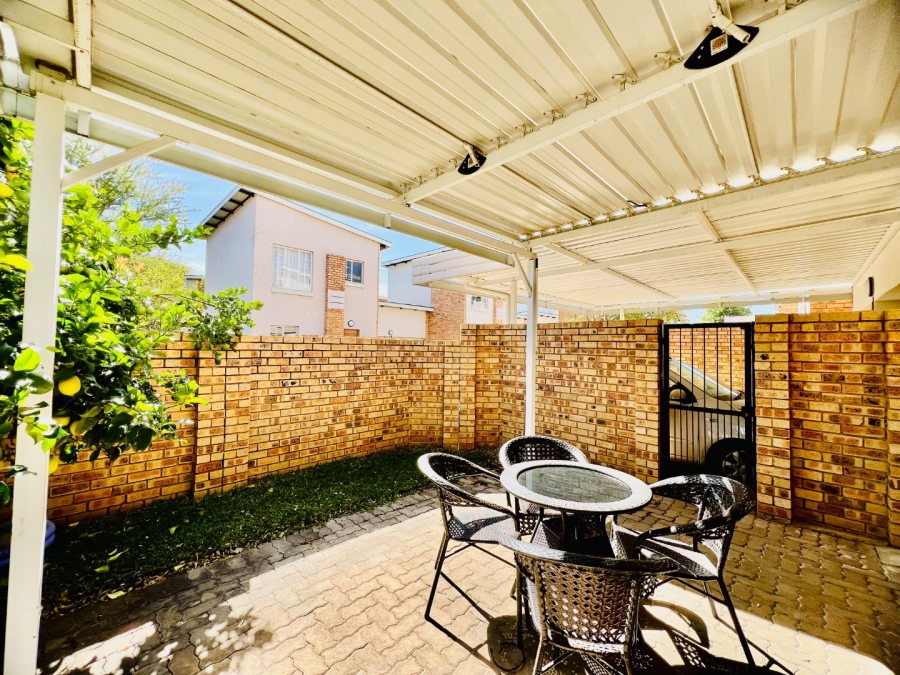 To Let 3 Bedroom Property for Rent in Hazeldean Gauteng