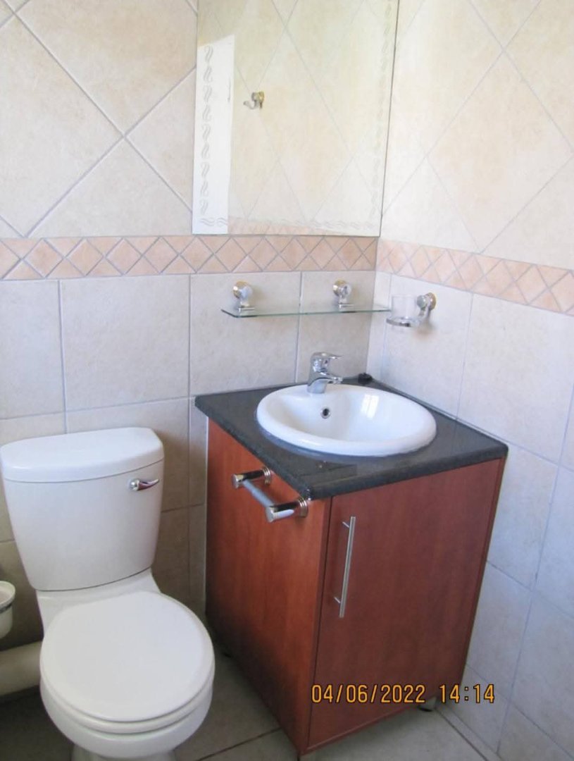 To Let 3 Bedroom Property for Rent in Thatchfield Manor Gauteng