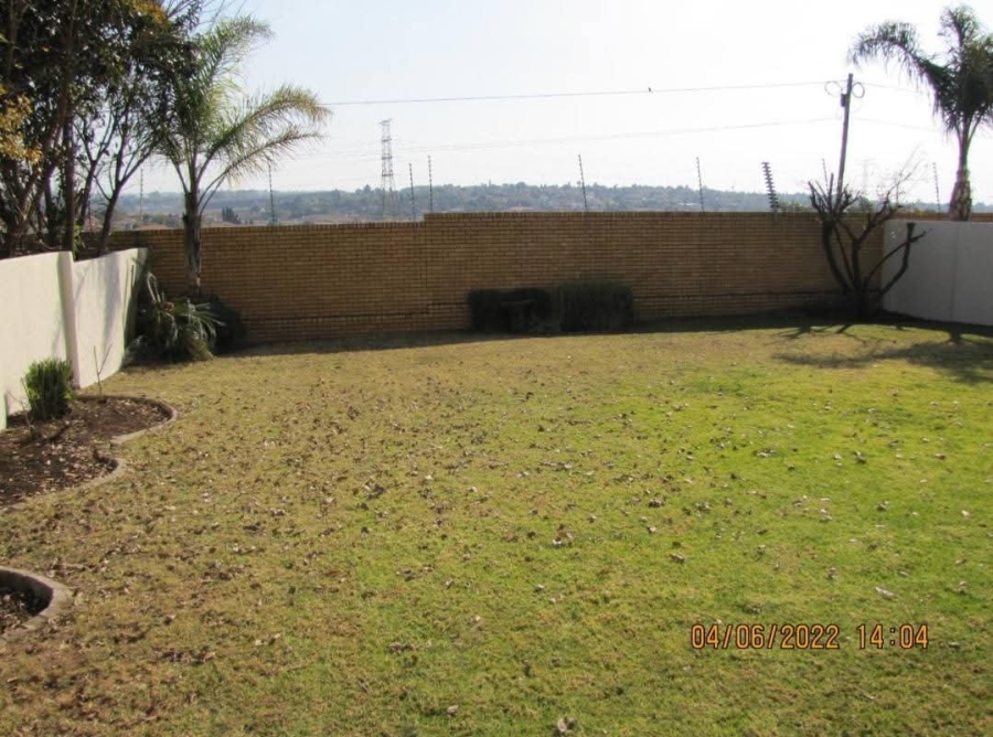 To Let 3 Bedroom Property for Rent in Thatchfield Manor Gauteng