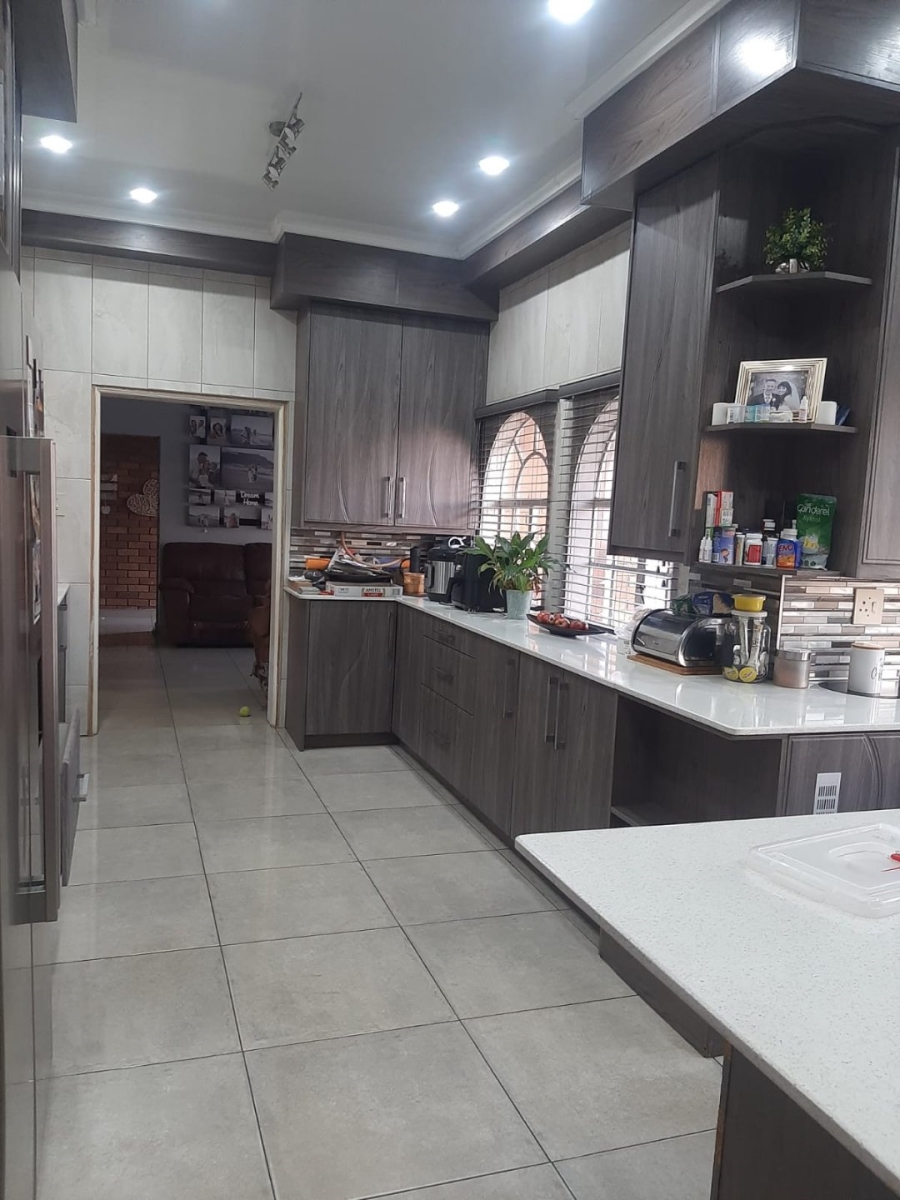 4 Bedroom Property for Sale in Dalpark Proper Gauteng
