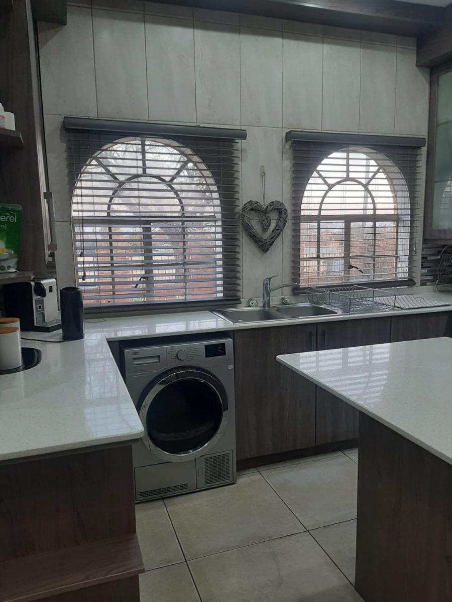 4 Bedroom Property for Sale in Dalpark Proper Gauteng