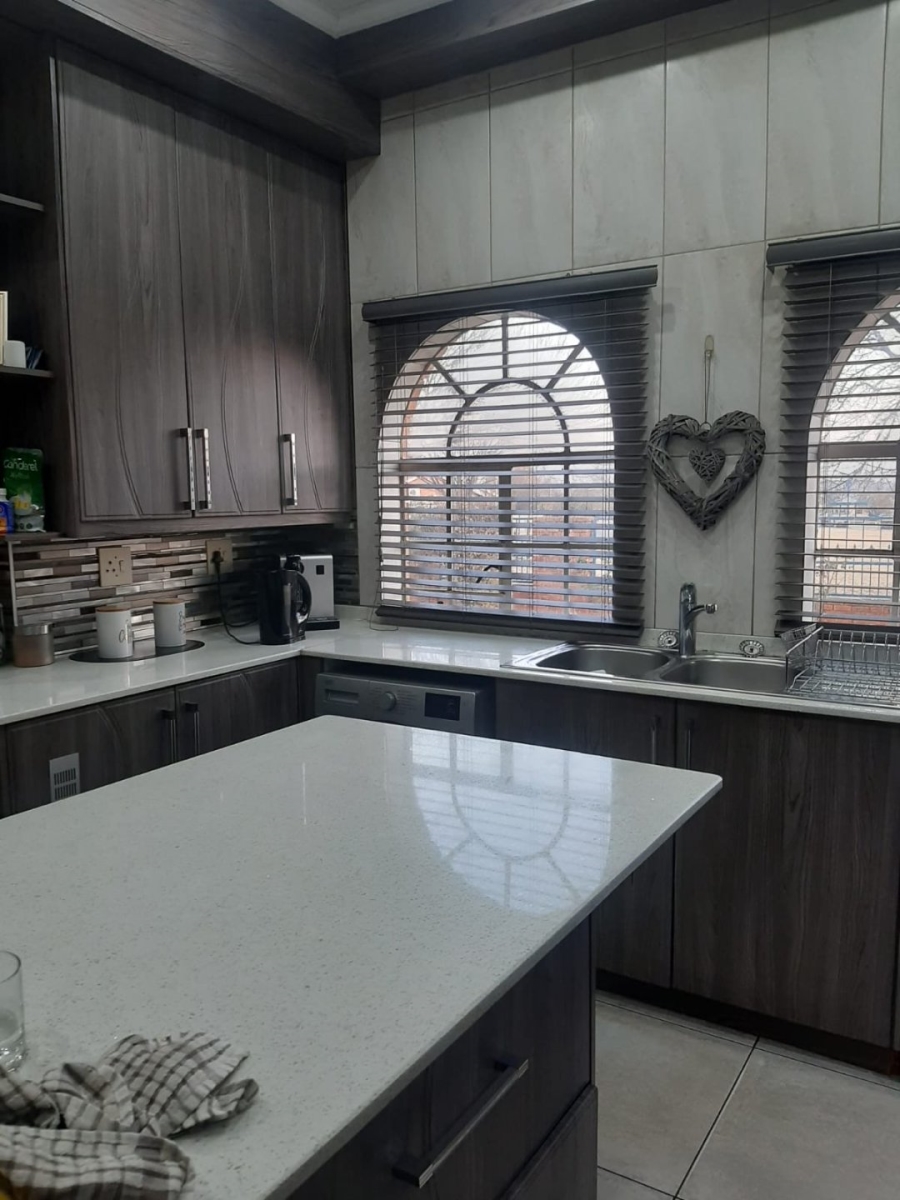 4 Bedroom Property for Sale in Dalpark Proper Gauteng