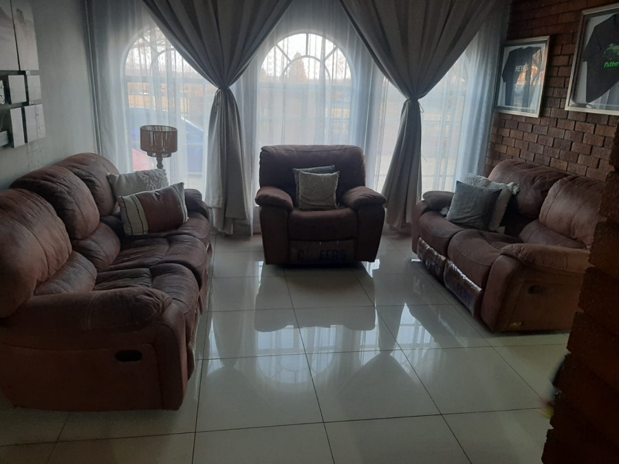 4 Bedroom Property for Sale in Dalpark Proper Gauteng