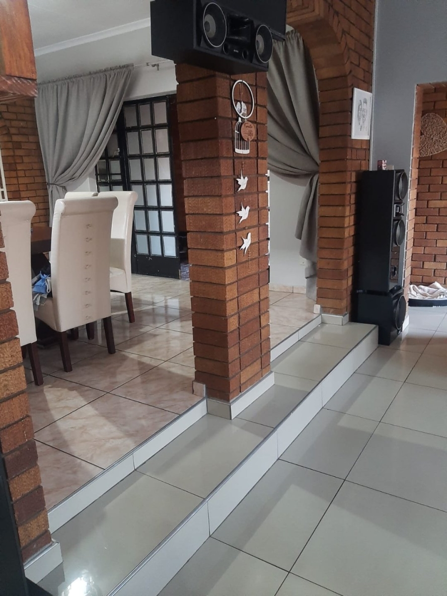 4 Bedroom Property for Sale in Dalpark Proper Gauteng