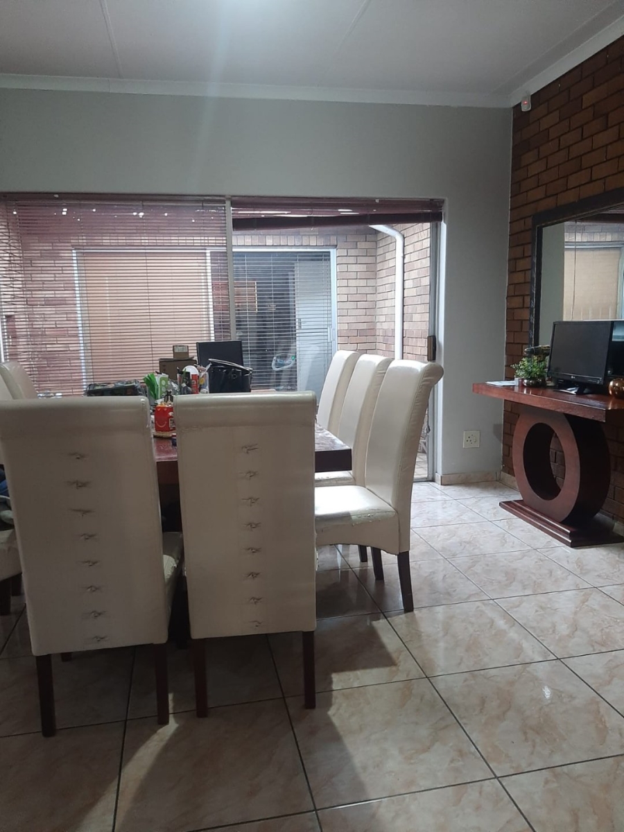 4 Bedroom Property for Sale in Dalpark Proper Gauteng