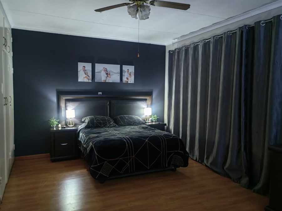 4 Bedroom Property for Sale in Dalpark Proper Gauteng