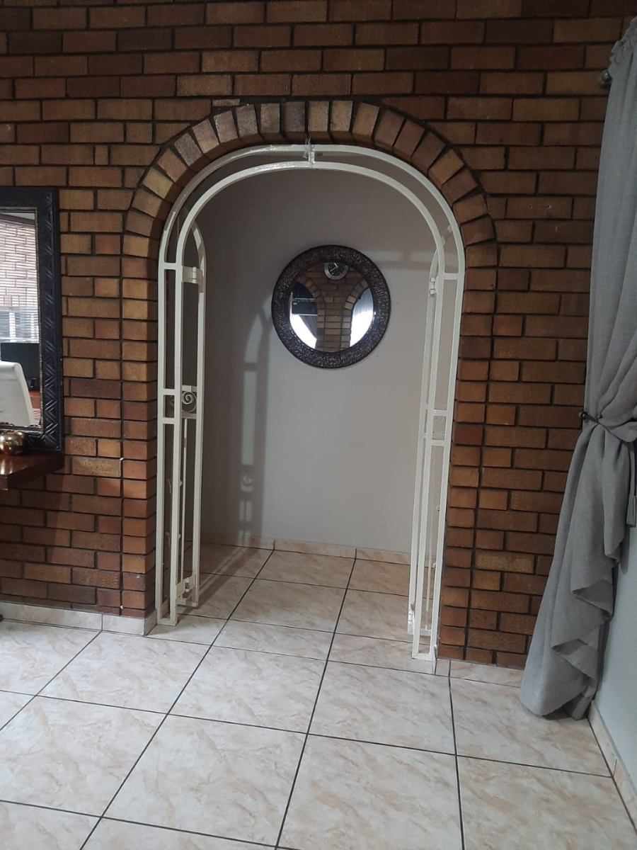 4 Bedroom Property for Sale in Dalpark Proper Gauteng