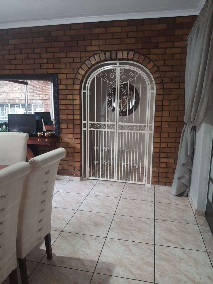 4 Bedroom Property for Sale in Dalpark Proper Gauteng