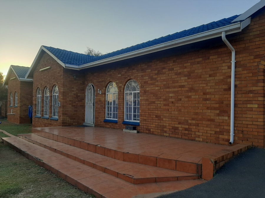 4 Bedroom Property for Sale in Dalpark Proper Gauteng