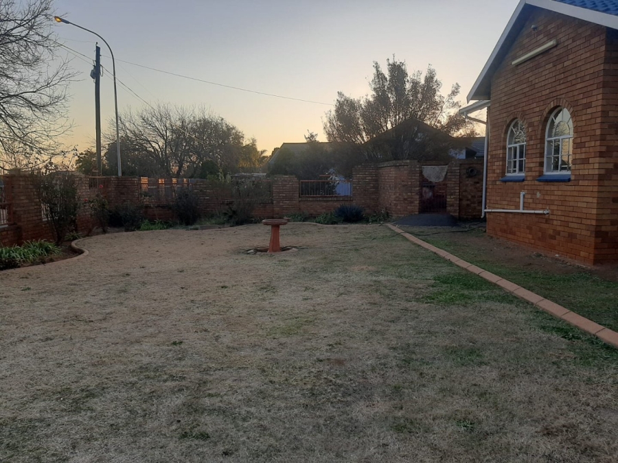 4 Bedroom Property for Sale in Dalpark Proper Gauteng