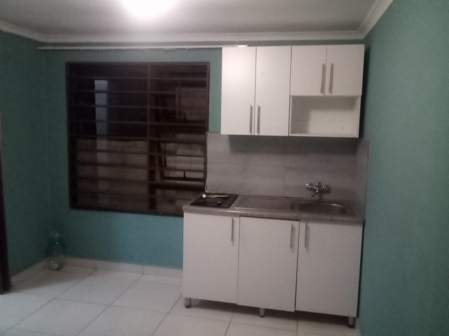 To Let 1 Bedroom Property for Rent in Dawn Park Gauteng