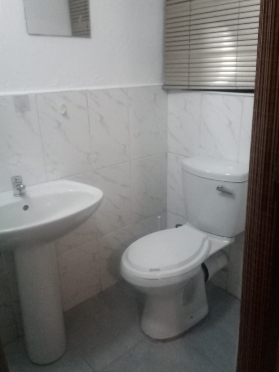 To Let 1 Bedroom Property for Rent in Dawn Park Gauteng