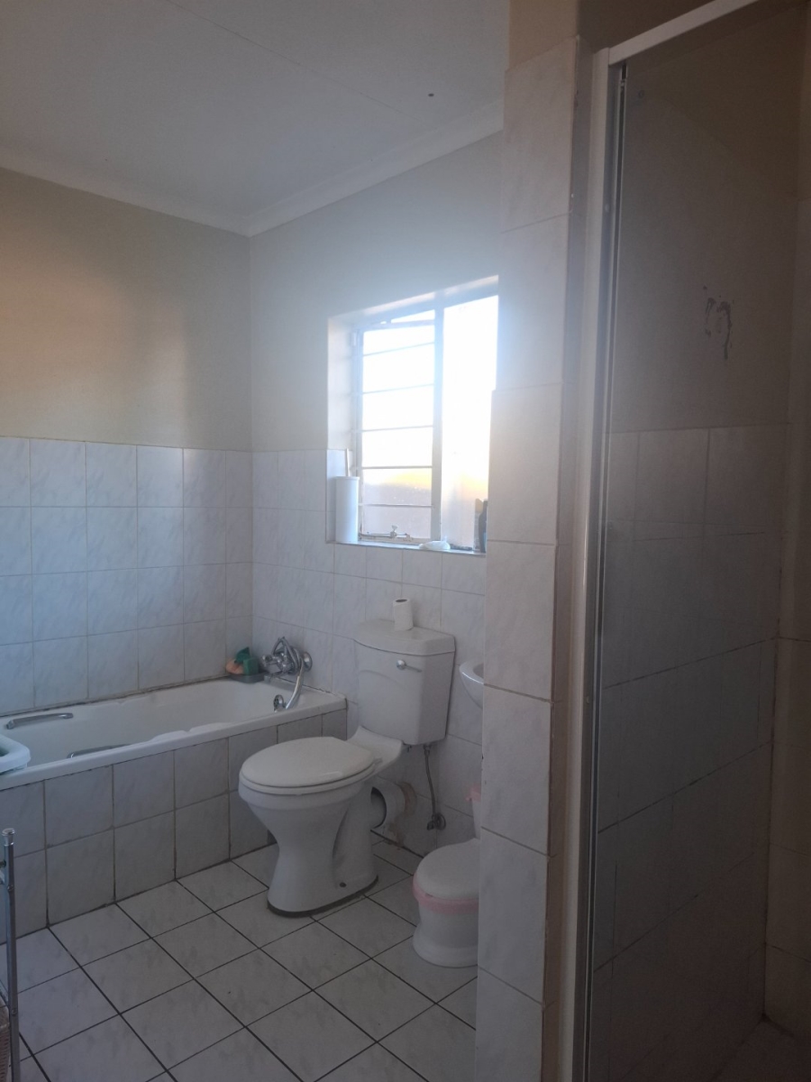 To Let 2 Bedroom Property for Rent in The Orchards Gauteng