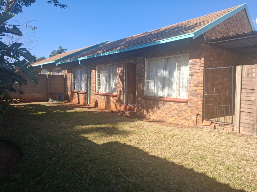 To Let 2 Bedroom Property for Rent in The Orchards Gauteng