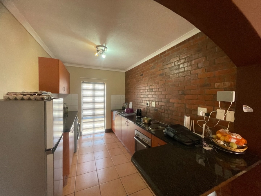 To Let 2 Bedroom Property for Rent in Auckland Park Gauteng