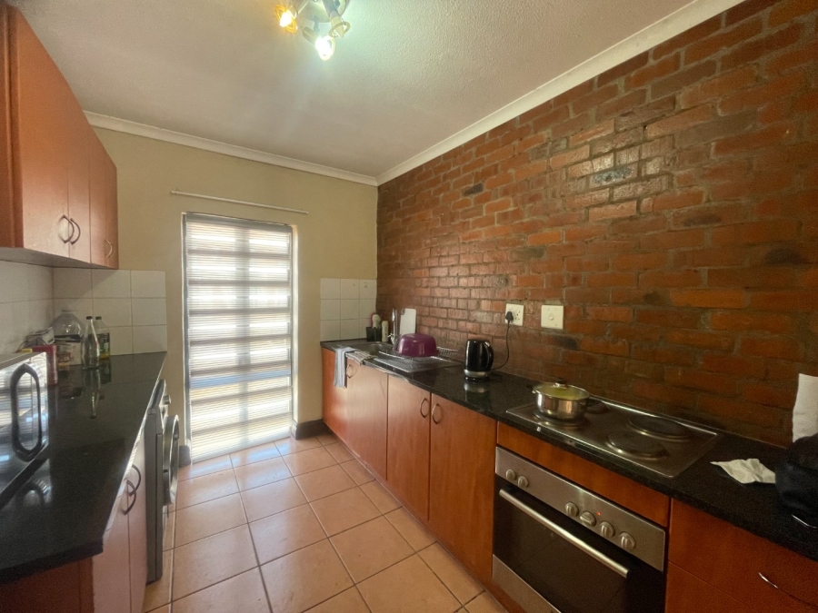 To Let 2 Bedroom Property for Rent in Auckland Park Gauteng