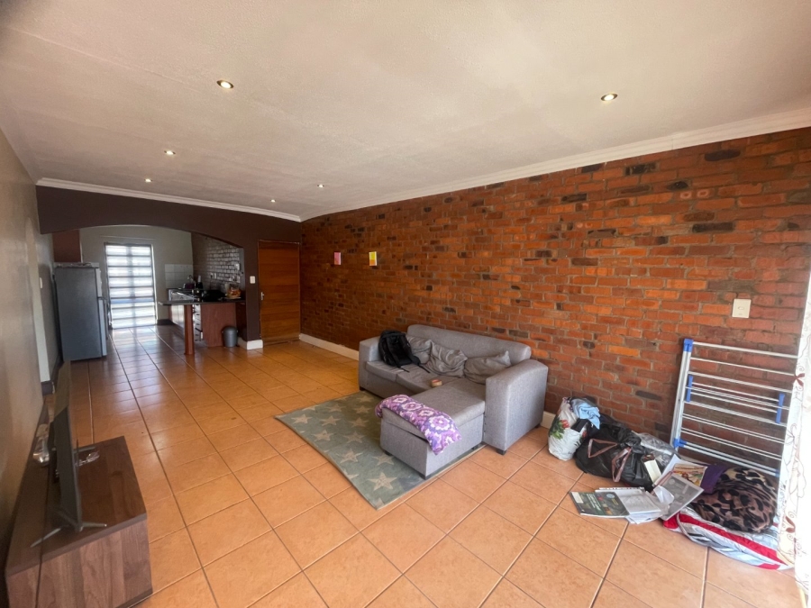 To Let 2 Bedroom Property for Rent in Auckland Park Gauteng
