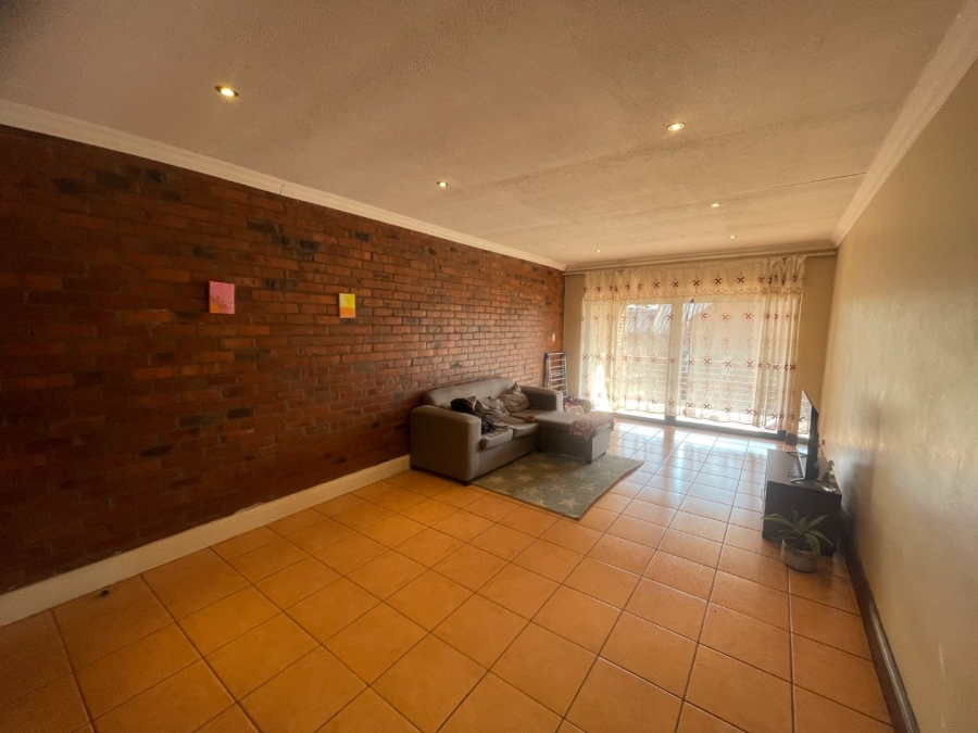 To Let 2 Bedroom Property for Rent in Auckland Park Gauteng