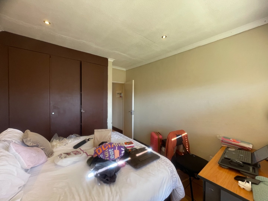 To Let 2 Bedroom Property for Rent in Auckland Park Gauteng
