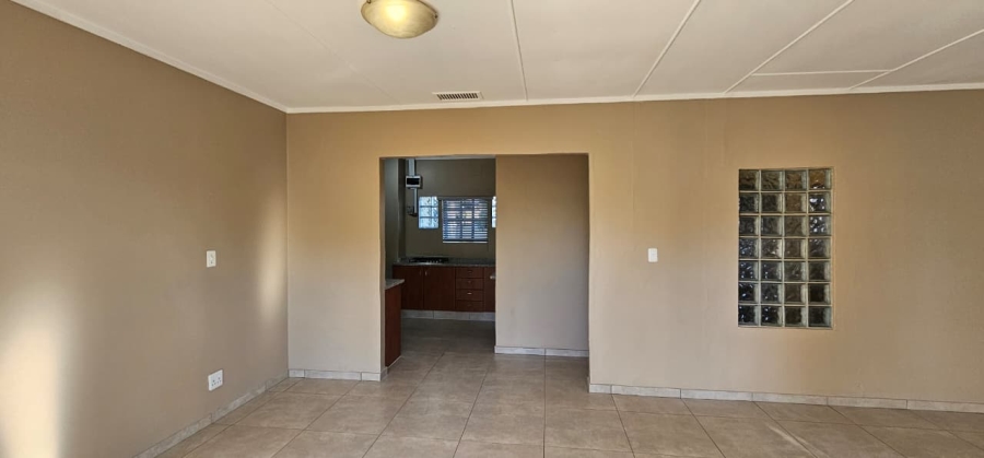 To Let 1 Bedroom Property for Rent in Glen Austin Gauteng