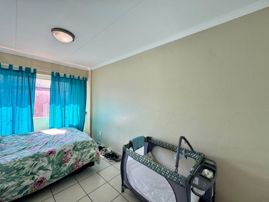 1 Bedroom Property for Sale in Die Hoewes Gauteng