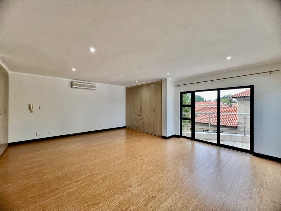 4 Bedroom Property for Sale in Silver Lakes Gauteng