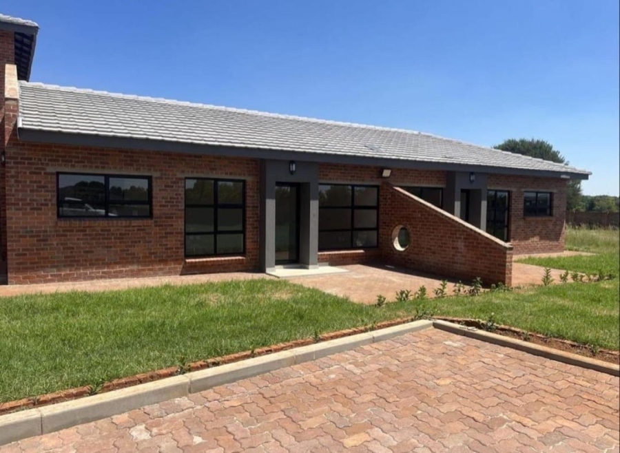 To Let 2 Bedroom Property for Rent in Raslouw Gauteng