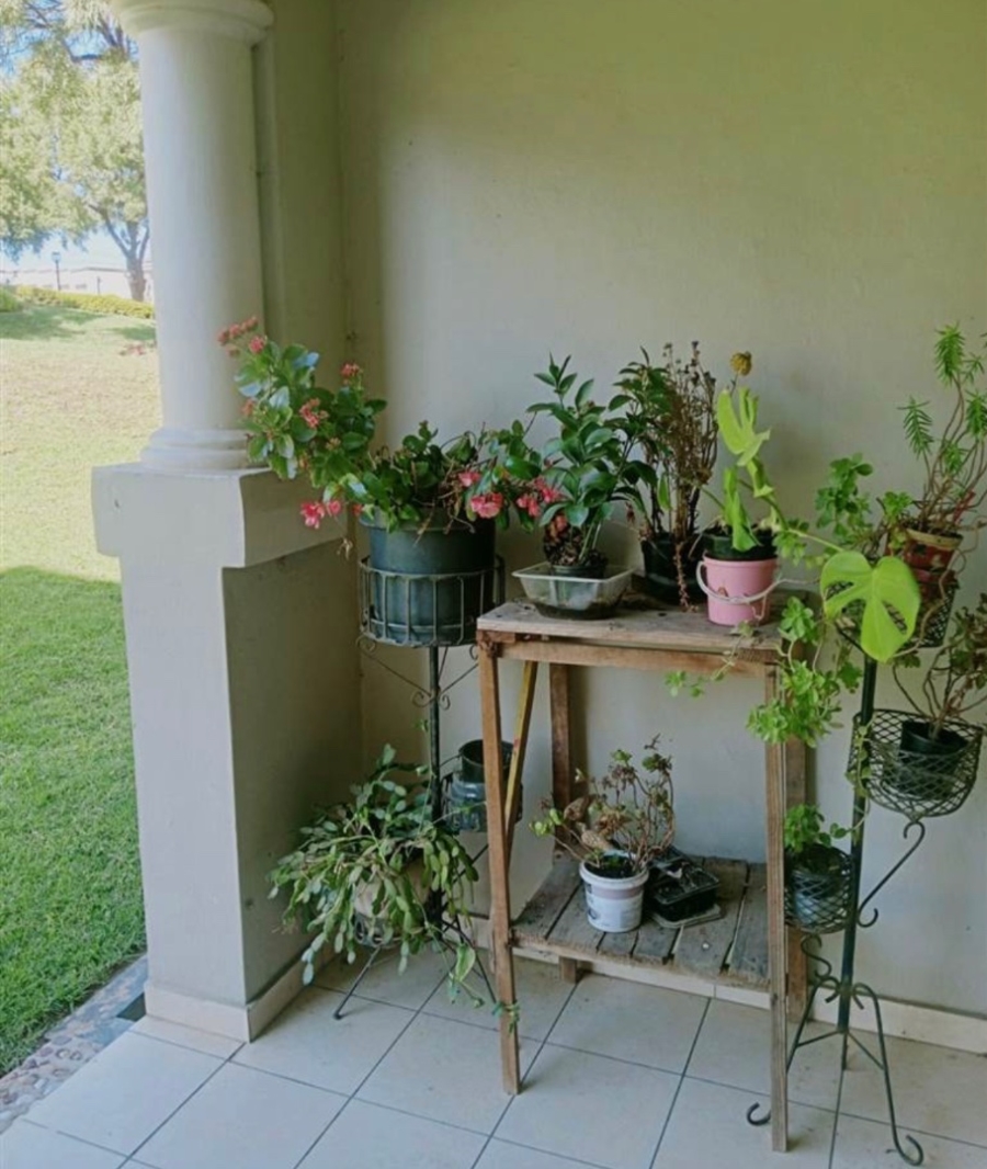 To Let 3 Bedroom Property for Rent in Craigavon Gauteng