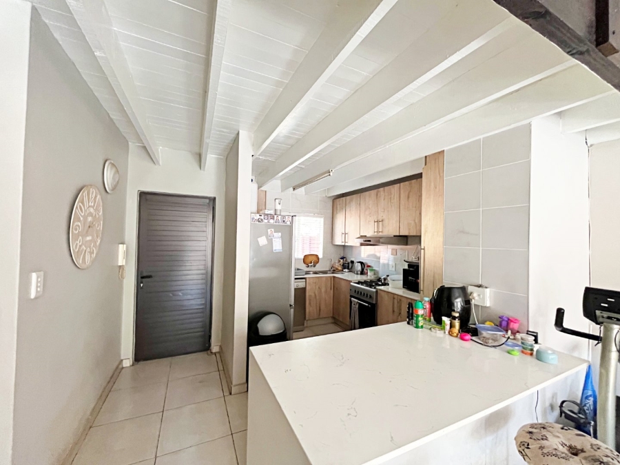 4 Bedroom Property for Sale in Eldoraigne Gauteng