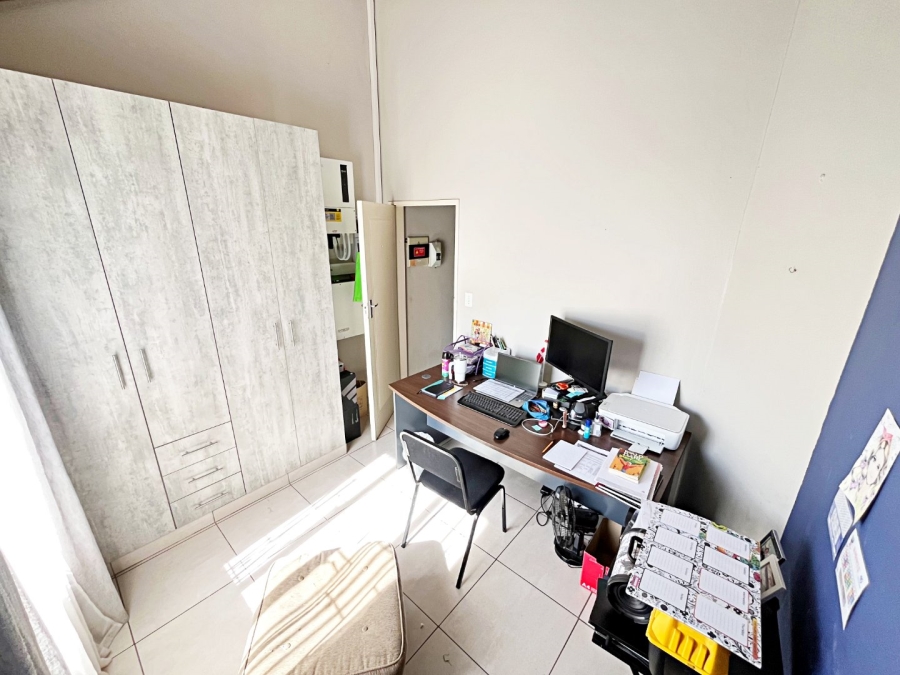 4 Bedroom Property for Sale in Eldoraigne Gauteng