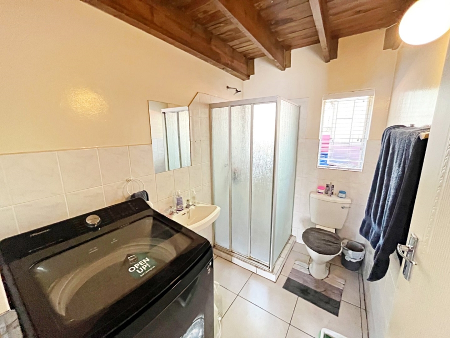 4 Bedroom Property for Sale in Eldoraigne Gauteng