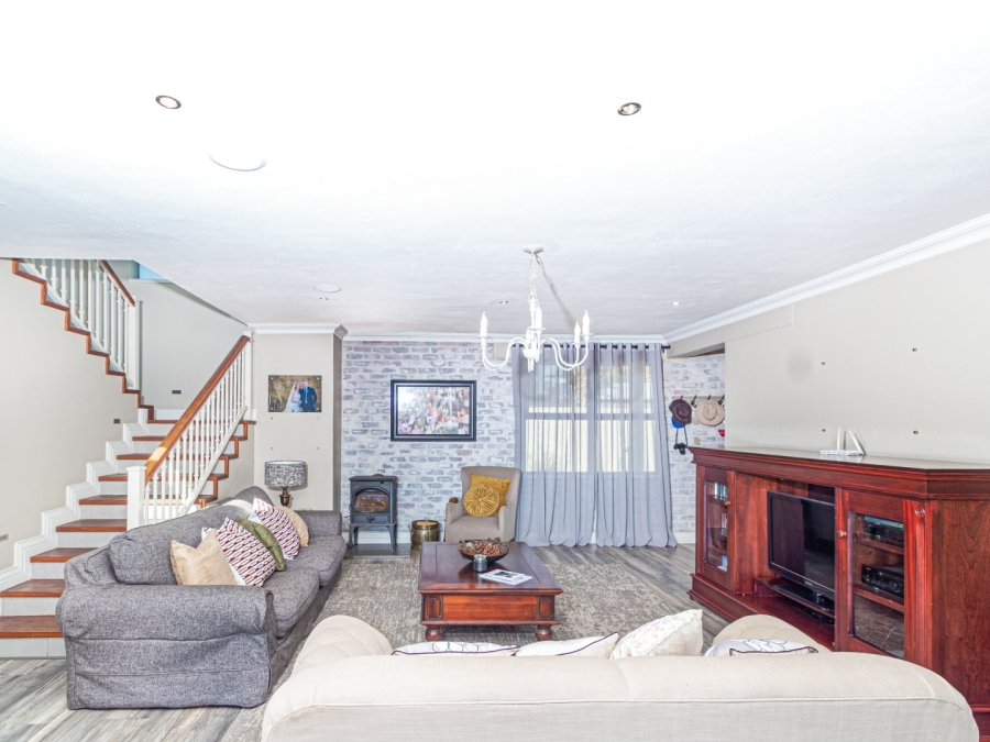 4 Bedroom Property for Sale in Copperleaf Estate Gauteng