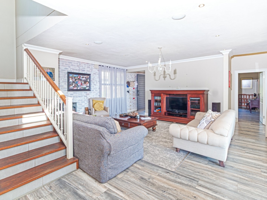 4 Bedroom Property for Sale in Copperleaf Estate Gauteng