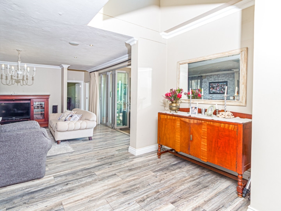 4 Bedroom Property for Sale in Copperleaf Estate Gauteng