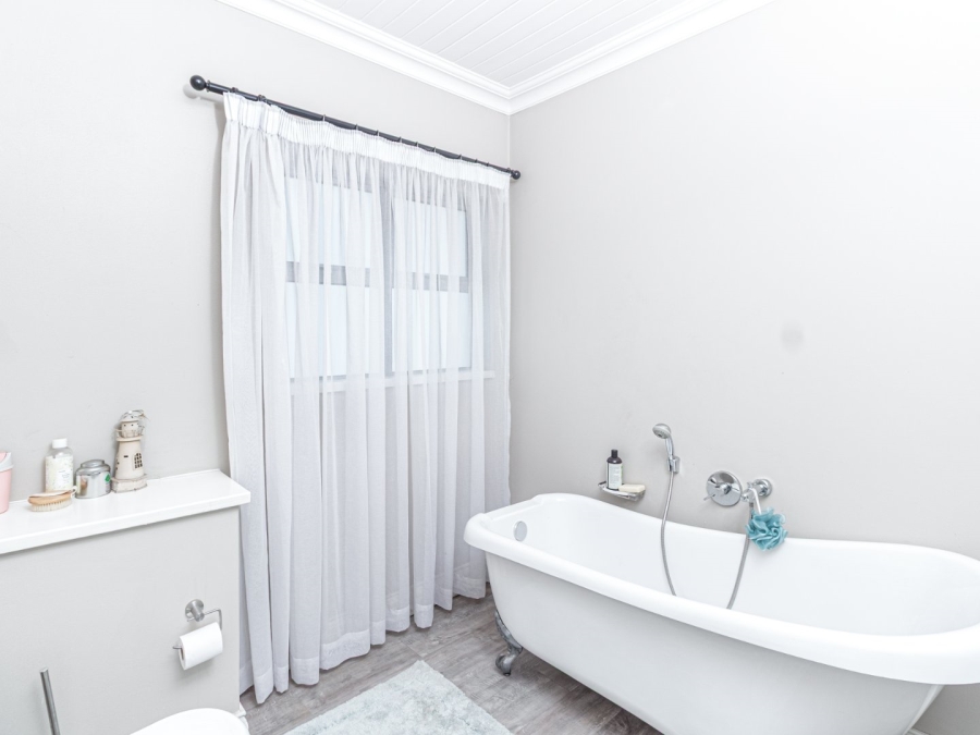 4 Bedroom Property for Sale in Copperleaf Estate Gauteng